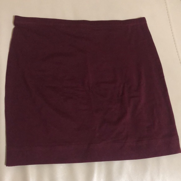 Burgundy Maroon Mini Skirt - Picture 2 of 2